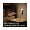 Mcdodo 3-in-1 Power Bank with Digital Display 30W 10000mAh capacity built-in retractable cable and interchangeable plugs (UK/EU/US) - 3